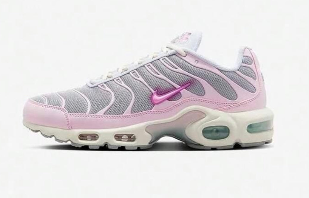 NIKE Women's AIR MAX PLUS Cushioning Casual Running Sneakers